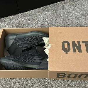 DS Yeezy Quantum Basketball Shoe- Men’s Size 12.5